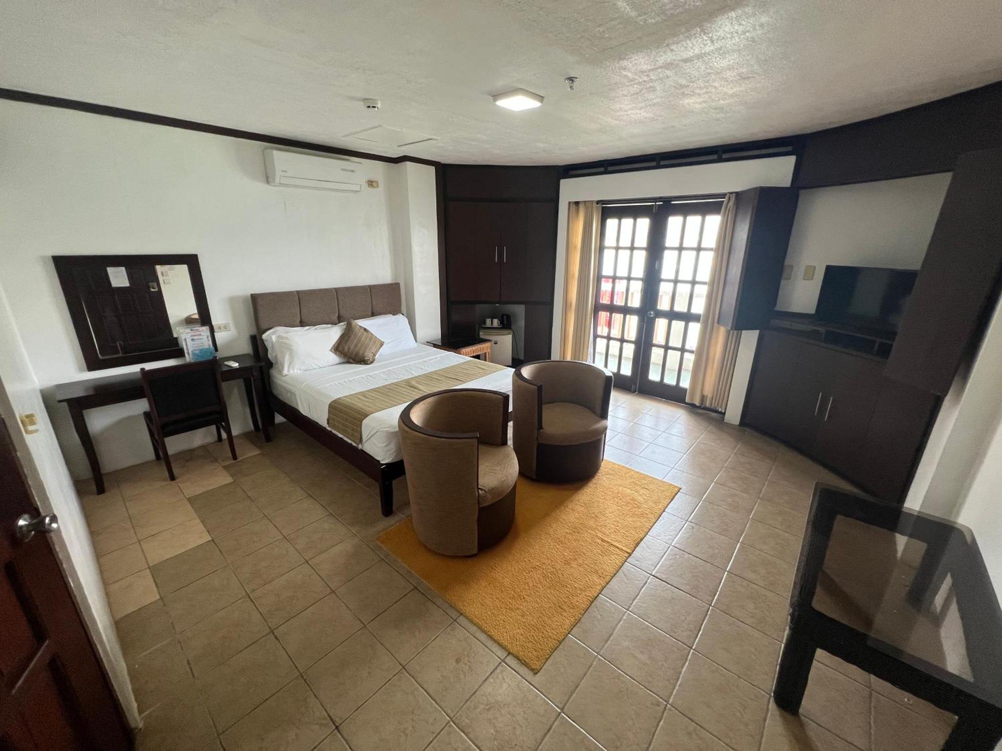 Subiza Beach Resort Olongapo Extérieur photo