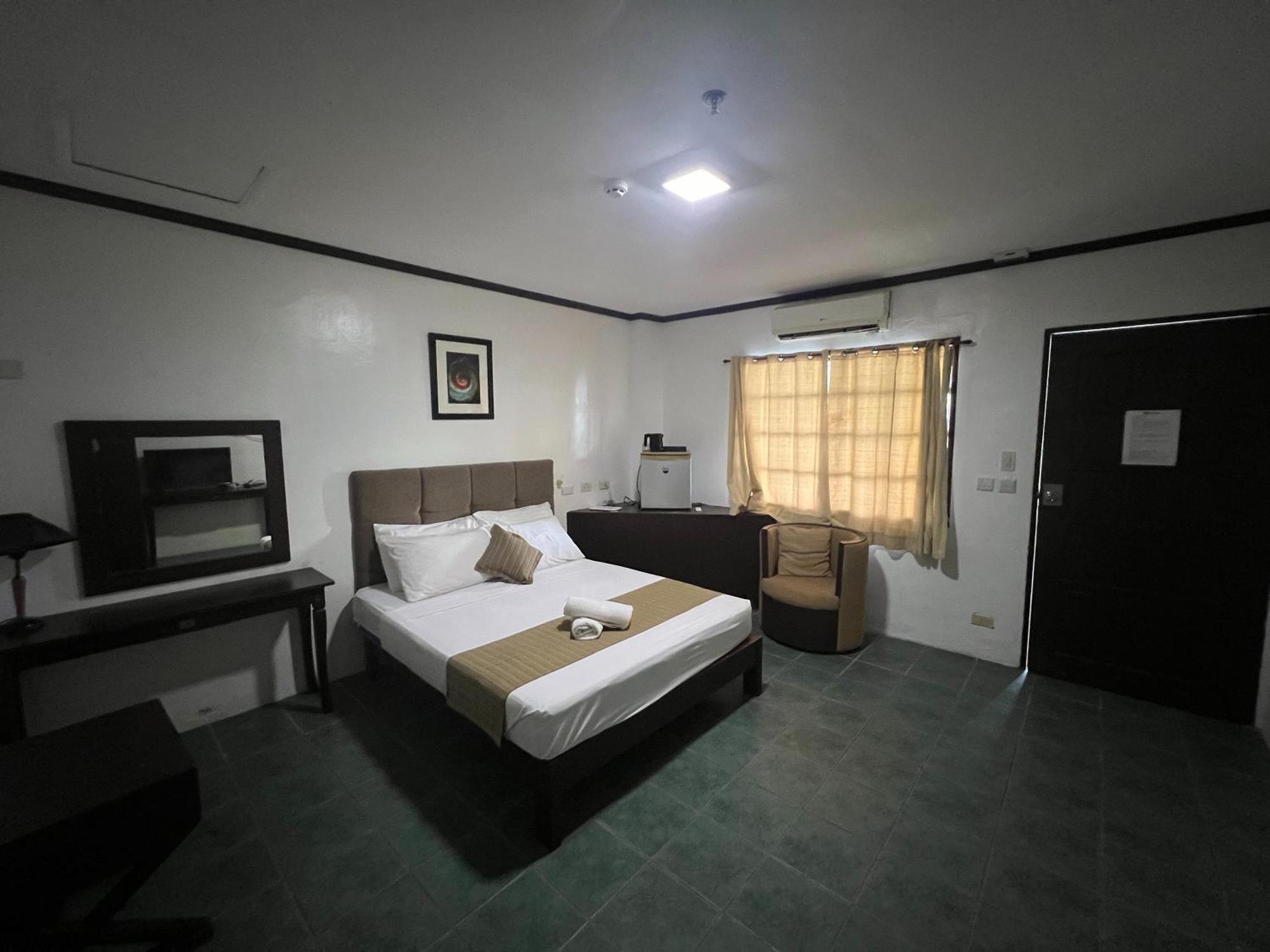 Subiza Beach Resort Olongapo Extérieur photo