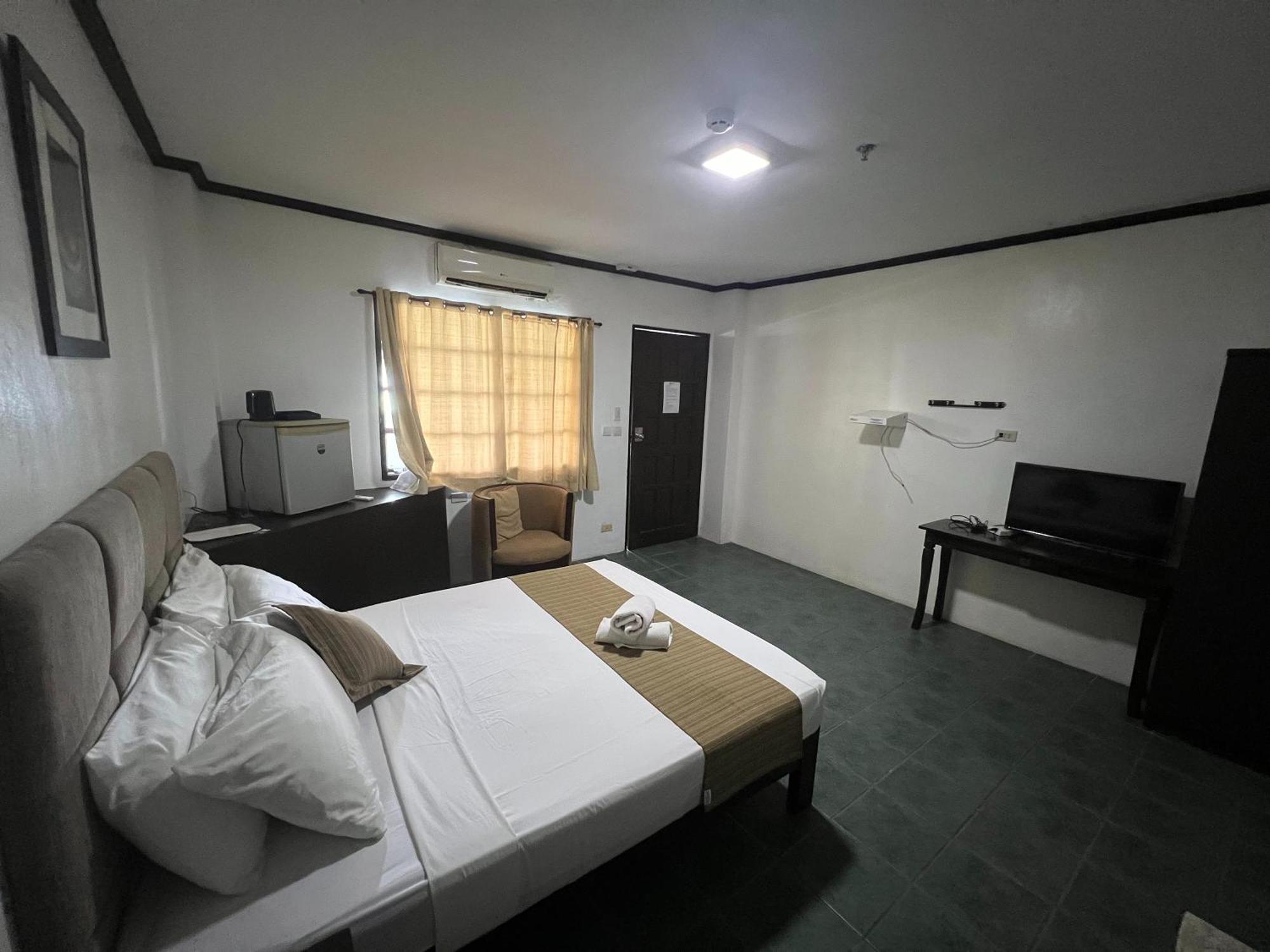 Subiza Beach Resort Olongapo Extérieur photo