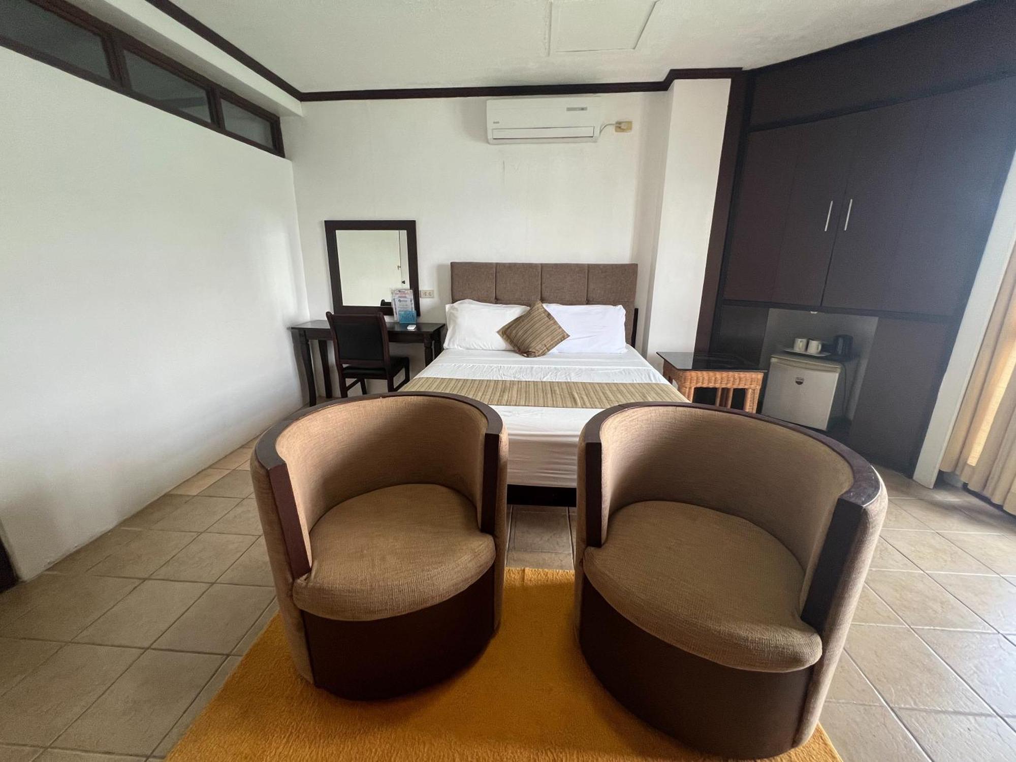 Subiza Beach Resort Olongapo Extérieur photo