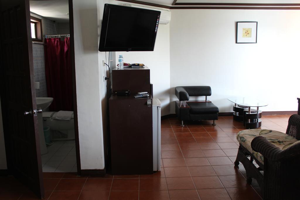 Subiza Beach Resort Olongapo Extérieur photo